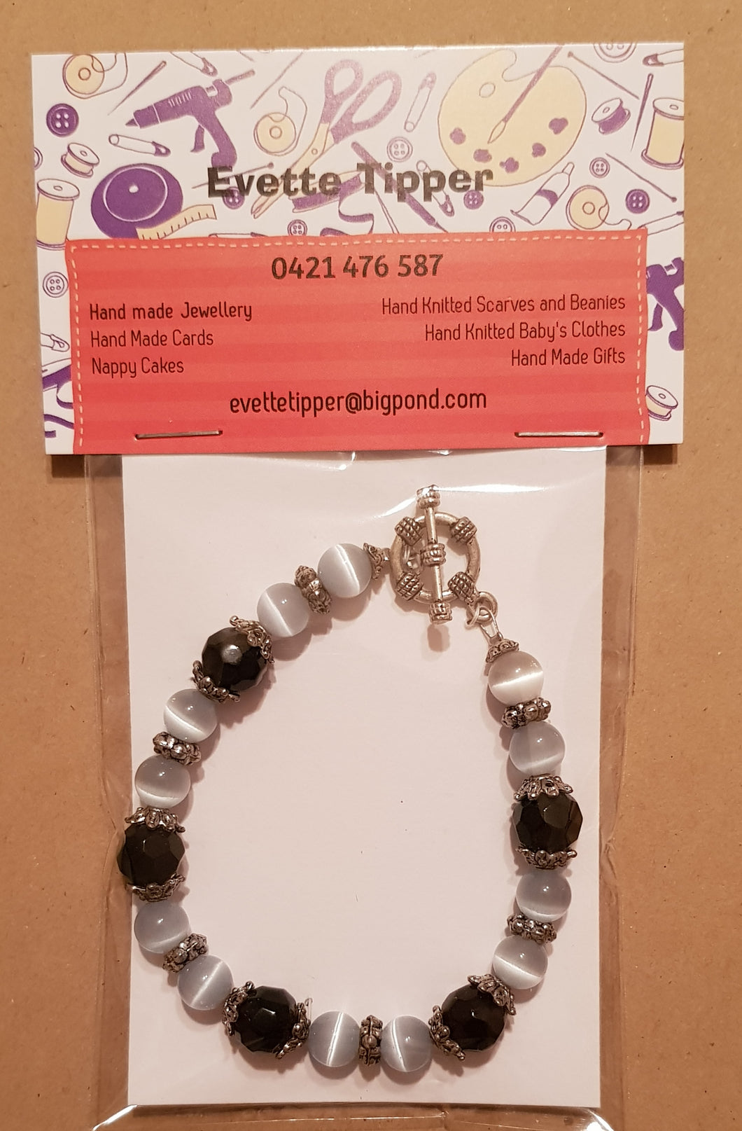 Bracelet. 
