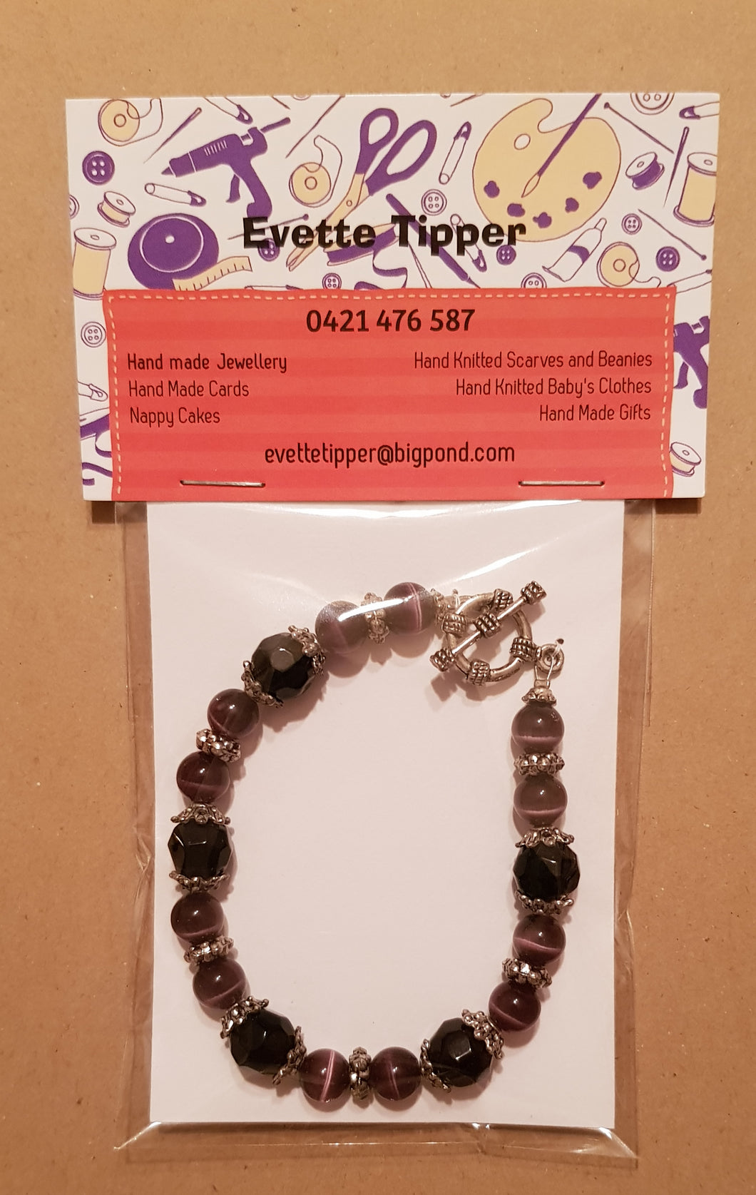 Bracelet. 