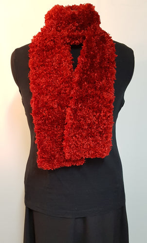 Scarf Feathers style yarn Red